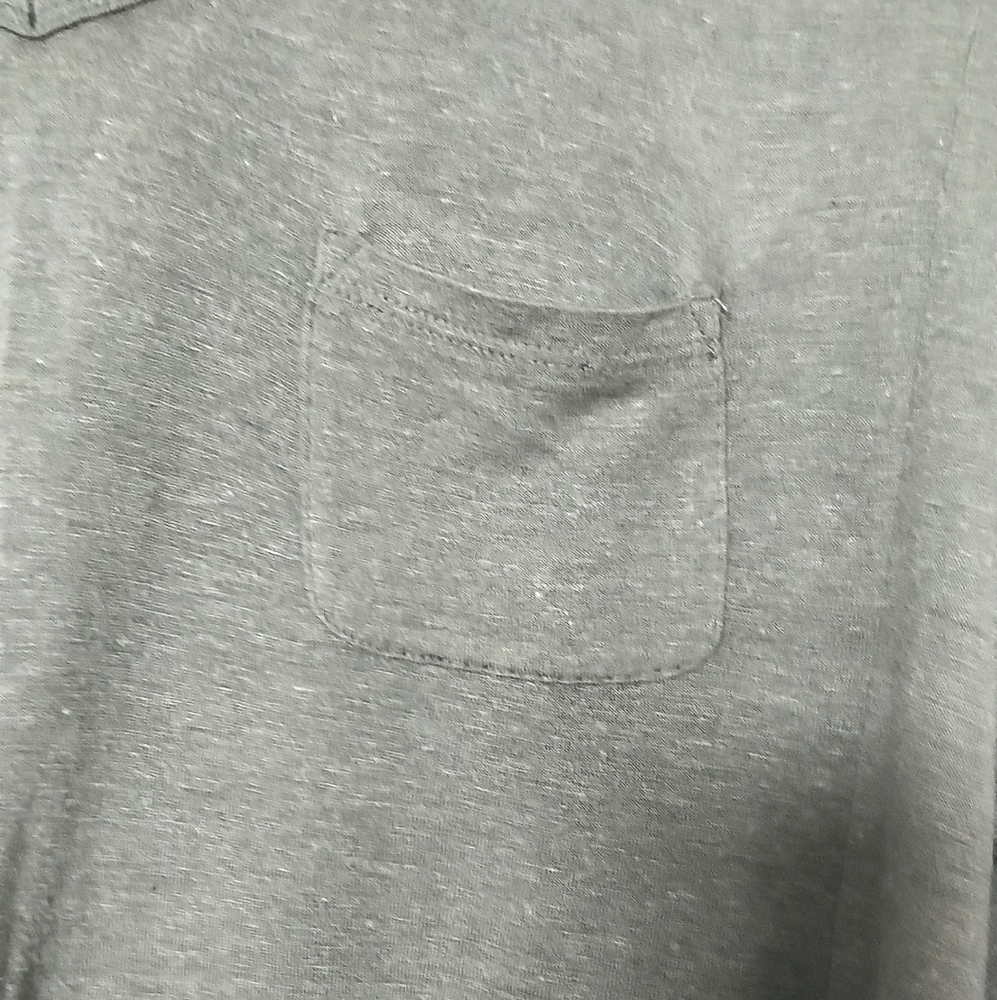 V-Neck Top - Picture 3 of 3
